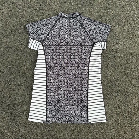 Womens Patagonia Micro Swell Short-Sleeve Rashguard - Size Medium - Picture 7 of 7